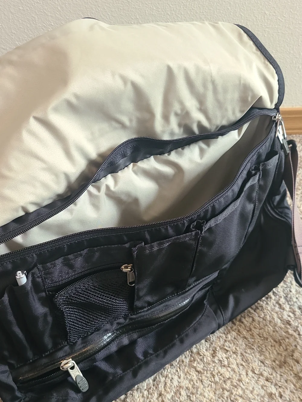 Vintage REI Black Shoulder Laptop Briefcase Bag